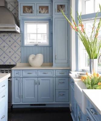 Голубой цвет на кухне: 30+ примеров - skuke.net