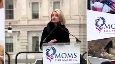 Адольф Гитлер - Член Конгресса США заявила о "правоте Гитлера" - piter.tv - США - Вашингтон - шт. Иллинойс