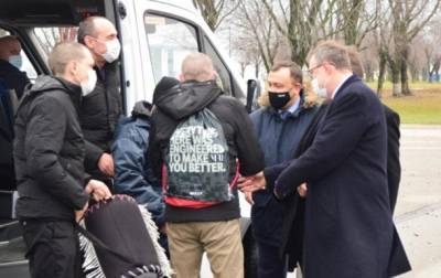 Василий Боднар - В Украину вернулись осужденные в Ливии моряки - korrespondent.net - Украина - Ливия