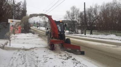 На расчистку улиц Пензы от снега вышли 58 рабочих и 61 спецмашина - penzainform.ru - Пенза