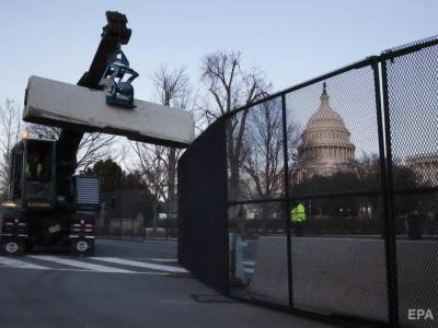Дональд Трамп - Крис Мерфи - Сенаторы и конгрессмены США призвали проверить полицию Капитолия после штурма здания - gordonua.com - США - Вашингтон