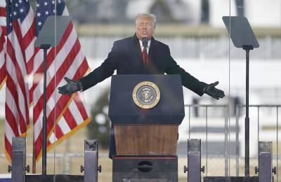 Дональд Трамп - Джо Байден - NYT: Трамп обсуждает с юристами возможность помиловать самого себя перед уходом с поста - znak.com - США - New York