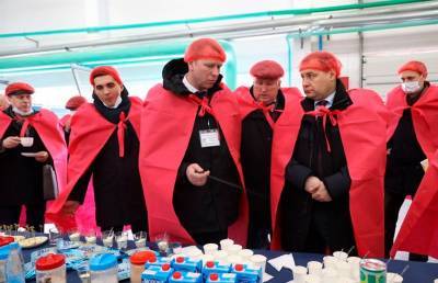Роман Головченко - Головченко: в 2020 году на экспорте молочной продукции Беларусь заработала более $2 млрд - ont.by - Белоруссия