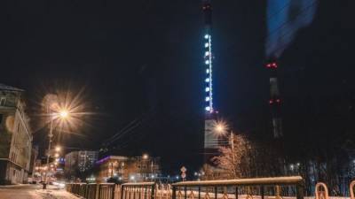 Труба мурманской ТЭЦ превратилась в гигантский градусник - mir24.tv - Москва - Мурманская обл.