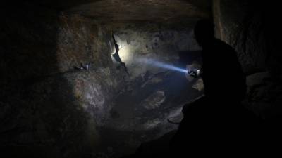 Около 200 горняков вывели на поверхность при задымлении на шахте в Кузбассе - mir24.tv - Кемеровская обл. - район Таштагольский