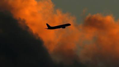 Диспетчеры в Индонезии потеряли связь с пассажирским Boeing 737 - russian.rt.com - Индонезия - Джакарта
