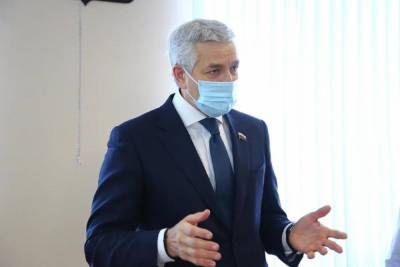 Владимир Путин - Игорь Бабушкин - Леонид Огуль - Леонид Огуль: Фонд «Круг добра» поможет тяжелобольным астраханским детям - astrakhanfm.ru - Астраханская обл.