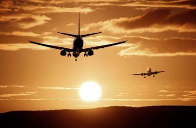 В Индонезии ведутся поиски тел пассажиров упавшего в воду самолета Boeing 737-500 - actualnews.org - Индонезия - Джакарта
