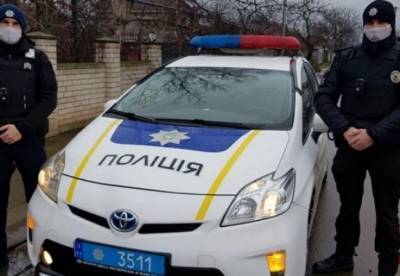 В Одессе мужчина посреди улицы порезал себе вены - facenews.ua - Украина - Одесса - Одесская обл.