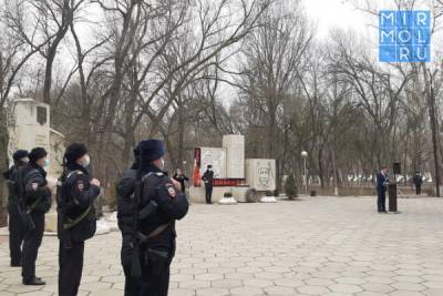 Александр Шувалов - В Кизляре прошел митинг, посвященный 25-й годовщине трагедии 9 января 1996 года - mirmol.ru - Нападение