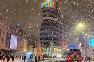 El Pais - Выпало 20 см снега: сильнейшая за последние десятилетия метель обрушилась на Мадрид (фото, видео) - newsone.ua - Испания - Мадрид - Madrid