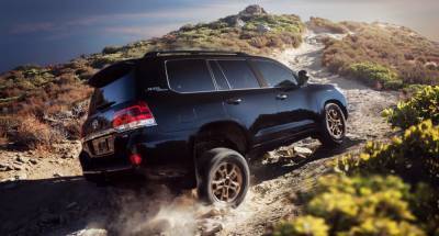 Японская Toyota разрабатывает обновленную модель внедорожника Toyota Land Cruiser 300 - avtonovostidnya.ru