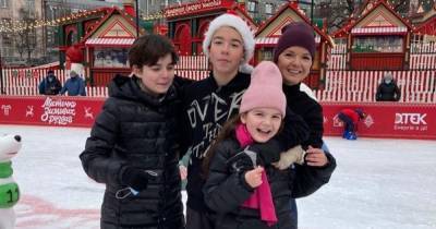 Маричка Падалко - Маричка Падалко с детьми в локдаун устроила покатушки на коньках - tsn.ua