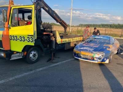София Киевская - Апелляционной суд отменил арест двух автомобилей, которые дрифтовали на Софийской площади в Киеве - gordonua.com - Украина - Киев