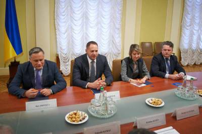 Мелинда Симмонс - Украине нужно ускорить реализацию судебной реформы — послы стран Большой семерки - news-front.info - Украина - Англия