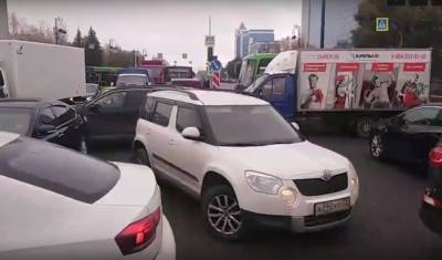 Транспортный коллапс на Республике — Мельникайте в Тюмени - nashgorod.ru - Тюмень