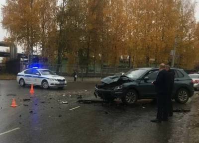 В Сыктывкаре автоледи на Suzuki уезжала с места ДТП и задавила женщину и ребенка - province.ru - Сыктывкар