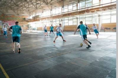 Спортшколы Брянска продолжат тренировки в манеже «Локомотив» - mk.ru - Брянск - Русь - Брянская обл.