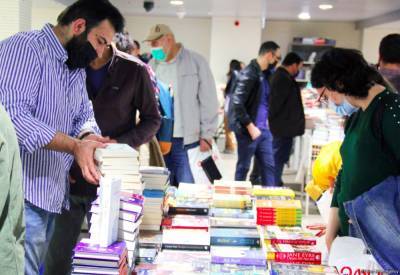 В Баку открылась Национальная книжная выставка-продажа, представлено более 50 000 книг (ФОТО) - trend.az