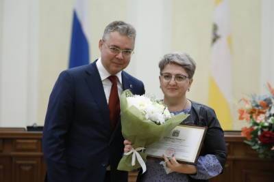Владимир Владимиров - Ставропольский губернатор вручил награды педагогам - kavkaz.mk.ru - Ставрополье