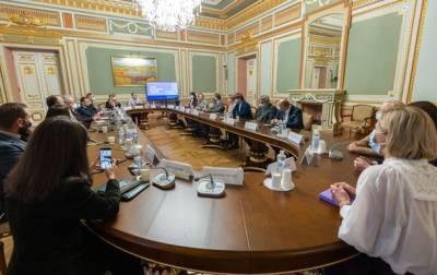 Владимир Зеленский - Начал работу президентский Фонд по поддержке образования, науки и спорта - korrespondent.net - Украина - Киев