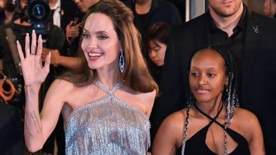 Анджелина Джоли - Кэти Перри - Джоли впервые за два года вышла в свет и взяла с собой 16-летнюю дочь - 5-tv.ru