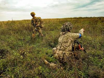 На Донбассе двое украинских военных получили ранения - gordonua.com - Россия - Украина - Крым - Луганская обл. - Донецкая обл.