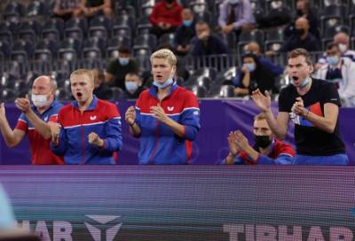 Ленинградец Максим Гребнев в составе сборной РФ вышел в полуфинал Чемпионата Европы по настольному теннису - online47.ru - Австрия - Россия - Ленинградская обл. - Румыния - Швеция