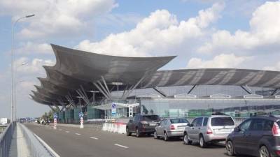 В аэропорту «Борисполь» временно закрыли две стоянки рядом с терминалом D - hubs.ua - Украина - Борисполь