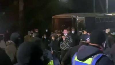 Петр Порошенко - Противники Порошенко шесть раз пытались штурмовать его виллу под Киевом - iz.ru - Украина - Киев - Израиль