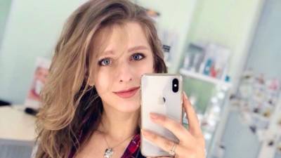 Елизавета Арзамасова - Без отрыва от груди: Арзамасова разработала фитнес-комплекс для родивших - 5-tv.ru