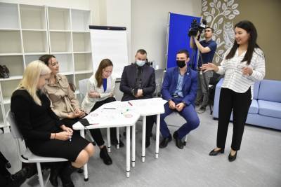 Молодые учителя Ямала получили гранты в размере 600 тыс. рублей – Учительская газета - ug.ru - окр. Янао