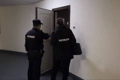 Полиция расселила «резиновую» квартиру на «Парнасе», в которой жили 12 нелегалов - spb.mk.ru - Санкт-Петербург