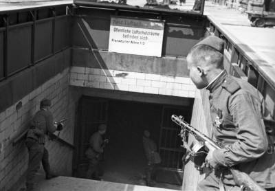 Подземная бойня: как советские солдаты воевали в берлинском метро - Русская семеркаРусская семерка - russian7.ru - Германия - Берлин