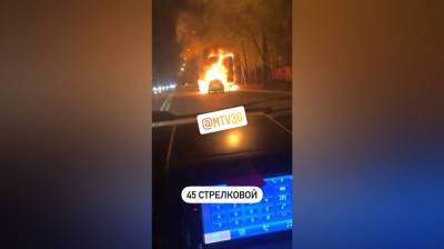 Воронежцы показали фото вспыхнувшей в ДТП легковушки - vestivrn.ru - Воронеж - Воронежская обл.