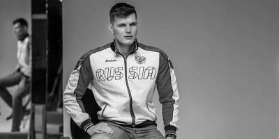 Руслан Захаров - В Хабаровске под колесами грузовика погиб 23-летний конькобежец Руслан Захаров - runews24.ru - Россия - Хабаровск