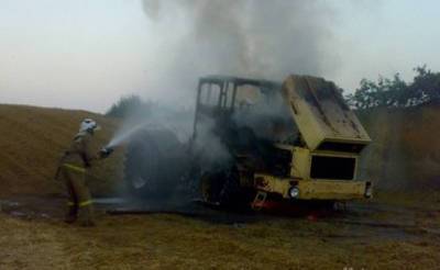 В Осиповичском районе в поле сгорел трактор - naviny.by - Белоруссия - район Осиповичский