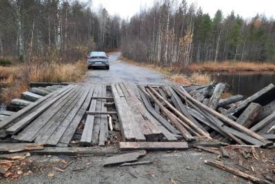 Разбитый лесовозами мост закрыли для транспорта в Карелии - karel.mk.ru - Медвежьегорск - республика Карелия