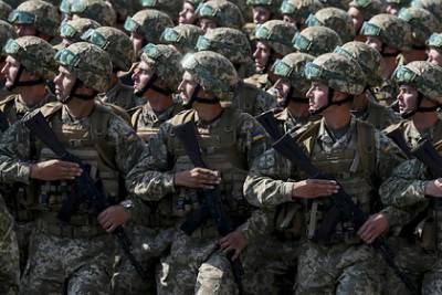 Евросоюз поищет способы обучить украинских военных на свои деньги - lenta.ru - Украина - Киев - Брюссель