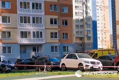 Юлия Иванова - В квартире убившей двоих детей и покончившей с собой россиянки нашли записку - lenta.ru - Москва - Россия