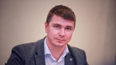 Антон Поляков - Водитель такси, в автомобиле которого умер нардеп Поляков, признался в даче ложных показаний - sharij.net
