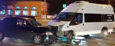 Двое детей и двое взрослых пострадали в ДТП с волгоградской маршруткой - runews24.ru - Волгоград