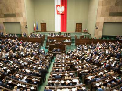 Сотни тысяч поляков вышли на акции протеста против возможного выхода Польши из состава ЕС - rosbalt.ru - Польша - Варшава