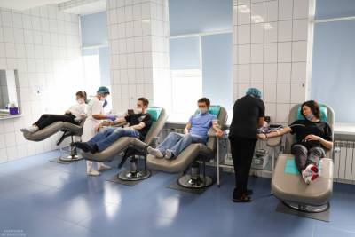Петербуржцев пригласили отметить совершеннолетие сдачей донорской крови - spb.mk.ru - Санкт-Петербург - Кировск