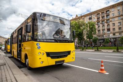 КМДА розірвала договори з двома перевізниками через підроблені документи та прибирає з вулиць 170 маршруток, що обслуговували автобусний машрут №21 - itc.ua - Украина - місто Київ