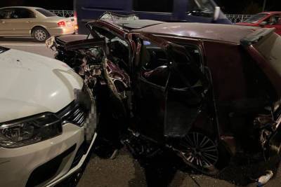 В Волгограде водитель иномарки погиб в аварии с четырьмя авто - volg.mk.ru - Россия - Волгоград - Волгоградская обл.