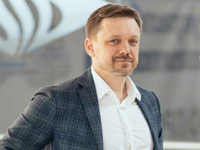 Евгений Мецгер - Нападение на журналистов в здании "Укрэксимбанка": наблюдательный совет банка уволил Мецгера - unn.com.ua - Украина - Киев