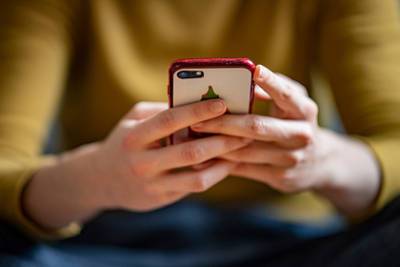 Требования женщины к мужчинам в Tinder высмеяли в сети - lenta.ru