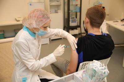 Для кого в Петербурге ввели обязательную вакцинацию от COVID-19 - spb.mk.ru - Санкт-Петербург