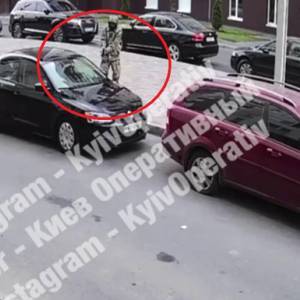 В Киеве мужчина обстрелял автомобиль с семьей - reporter-ua.com - Киев